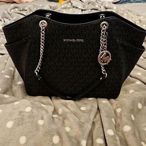 Micheal kors purse